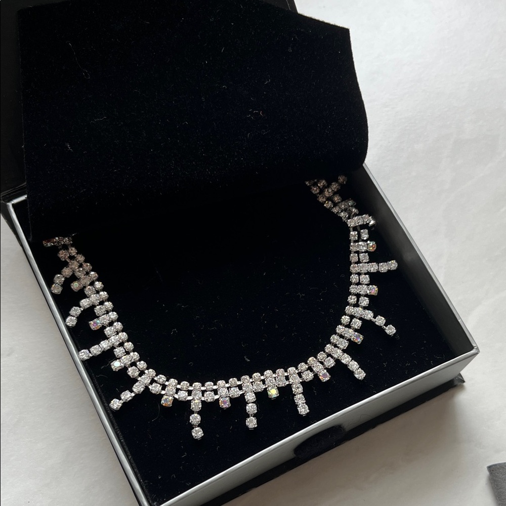 NWB imac Japan Elegant Silver Choker Necklace with Crystal Accents